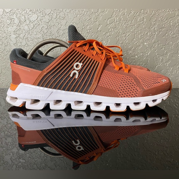 On Running Shoes On Cloud Helion Cloudswift Cloudtec Mens Size 5 M